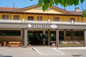 Albergo Shine